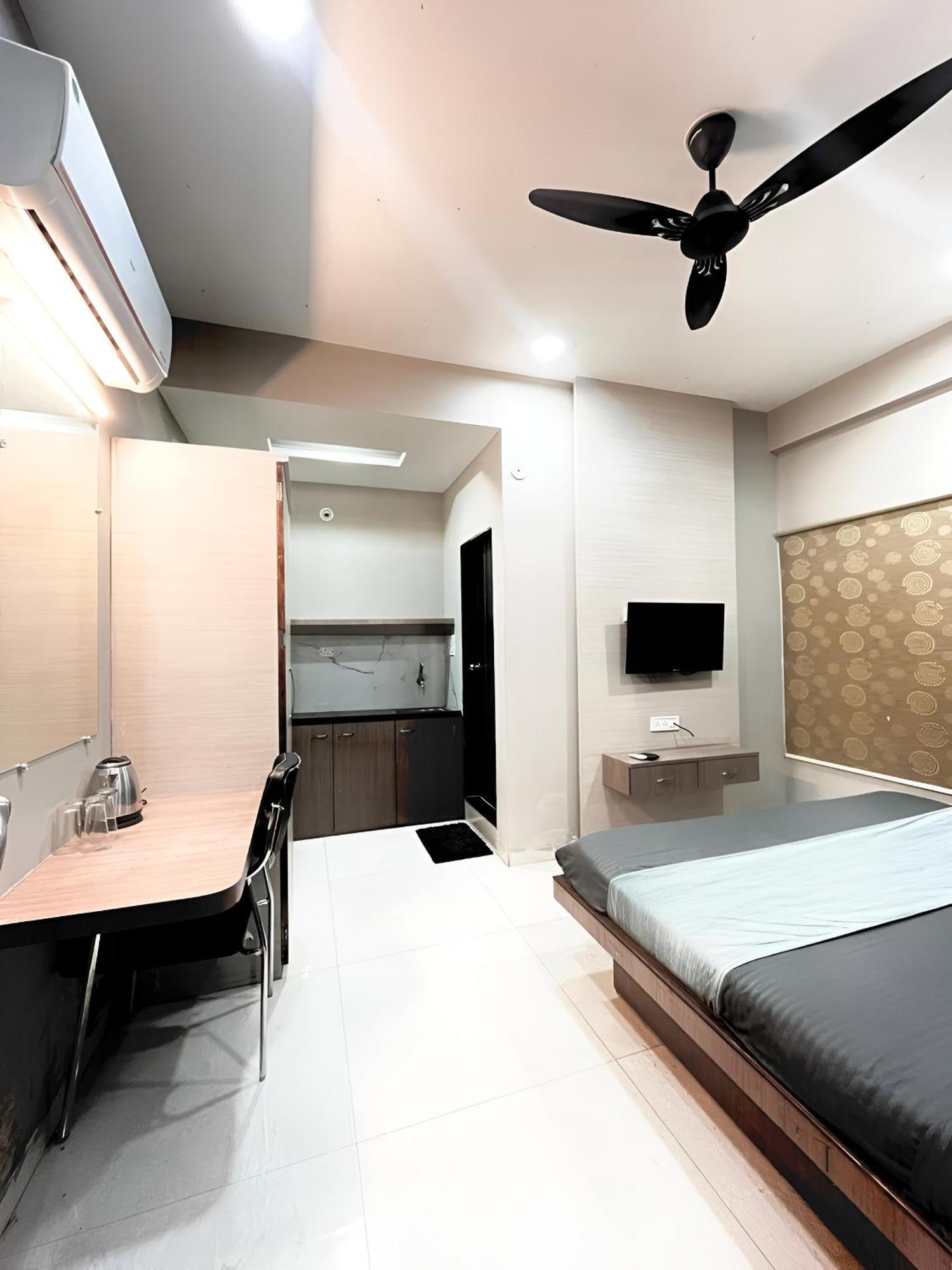 Hotel Evanka Indore Luaran gambar